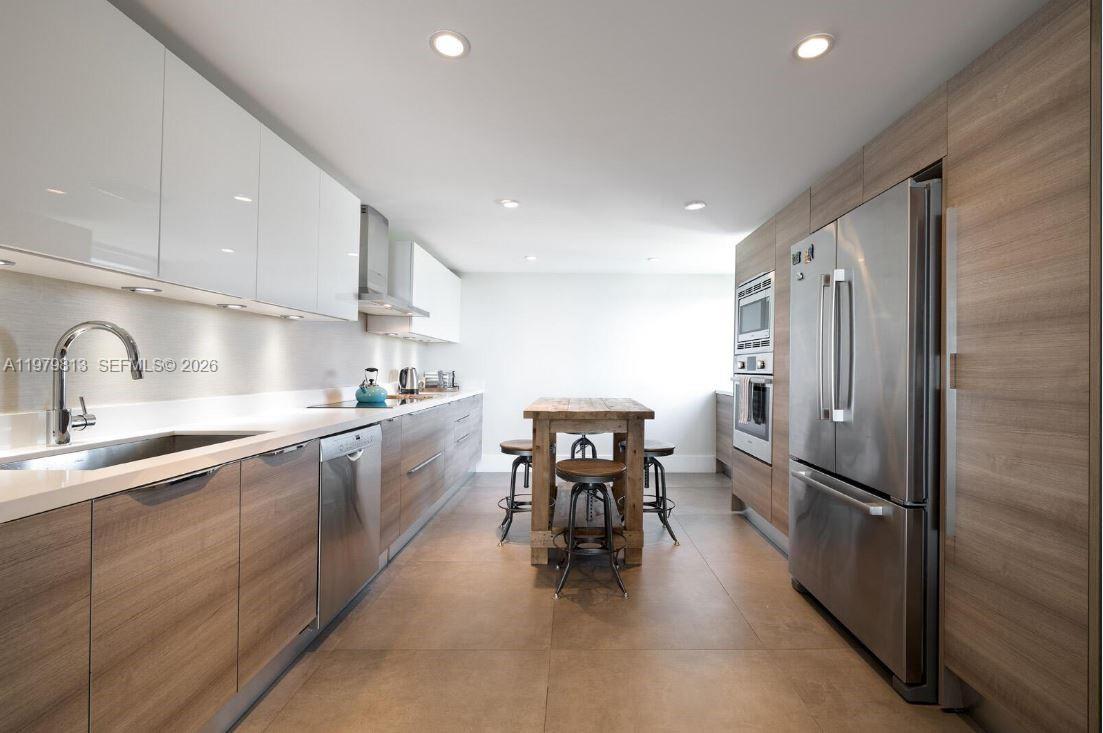 Undisclosed Address Bay Harbor Islands, FL 33154