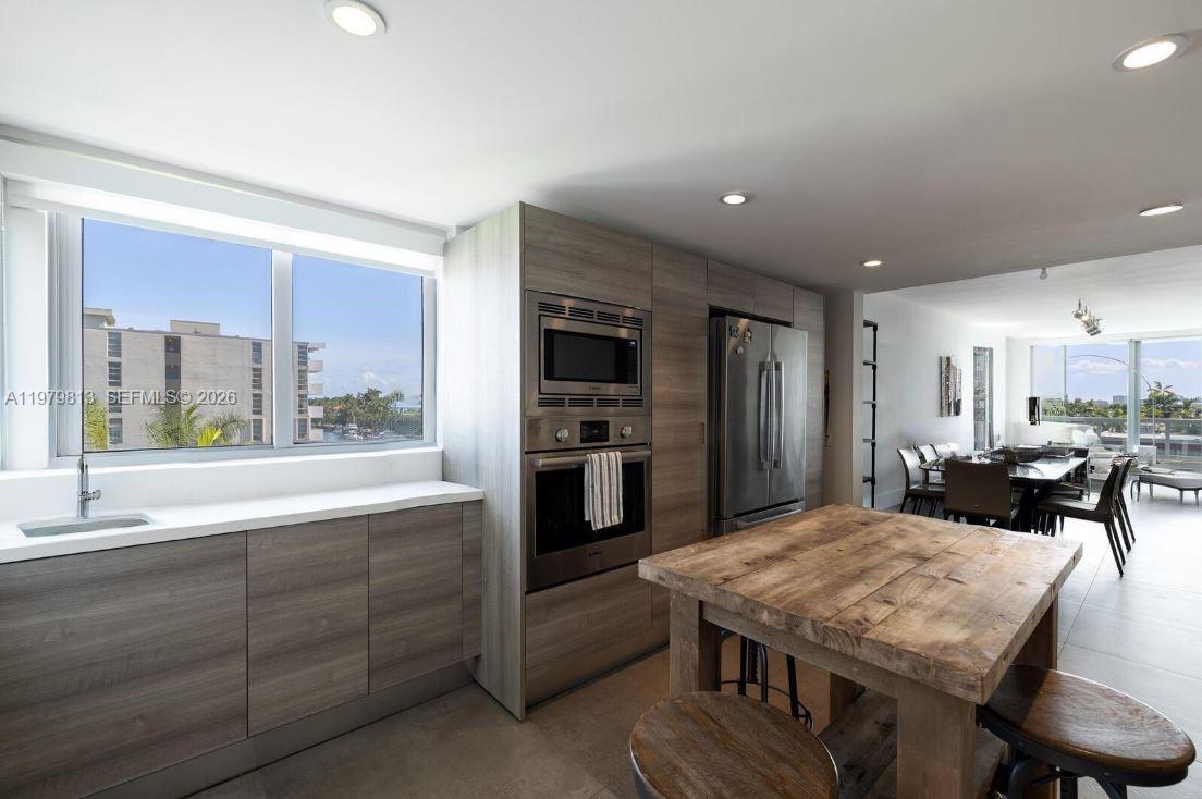 Undisclosed Address Bay Harbor Islands, FL 33154