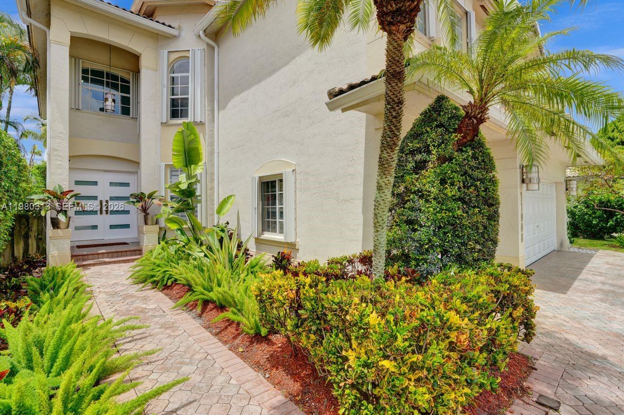 11008 NW 73rd St Doral, FL 33178