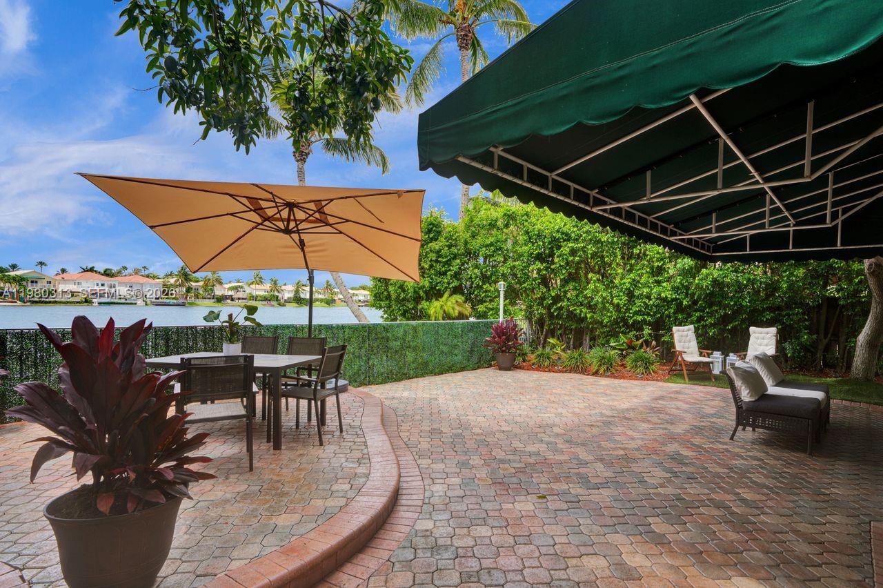 11008 NW 73rd St Doral, FL 33178