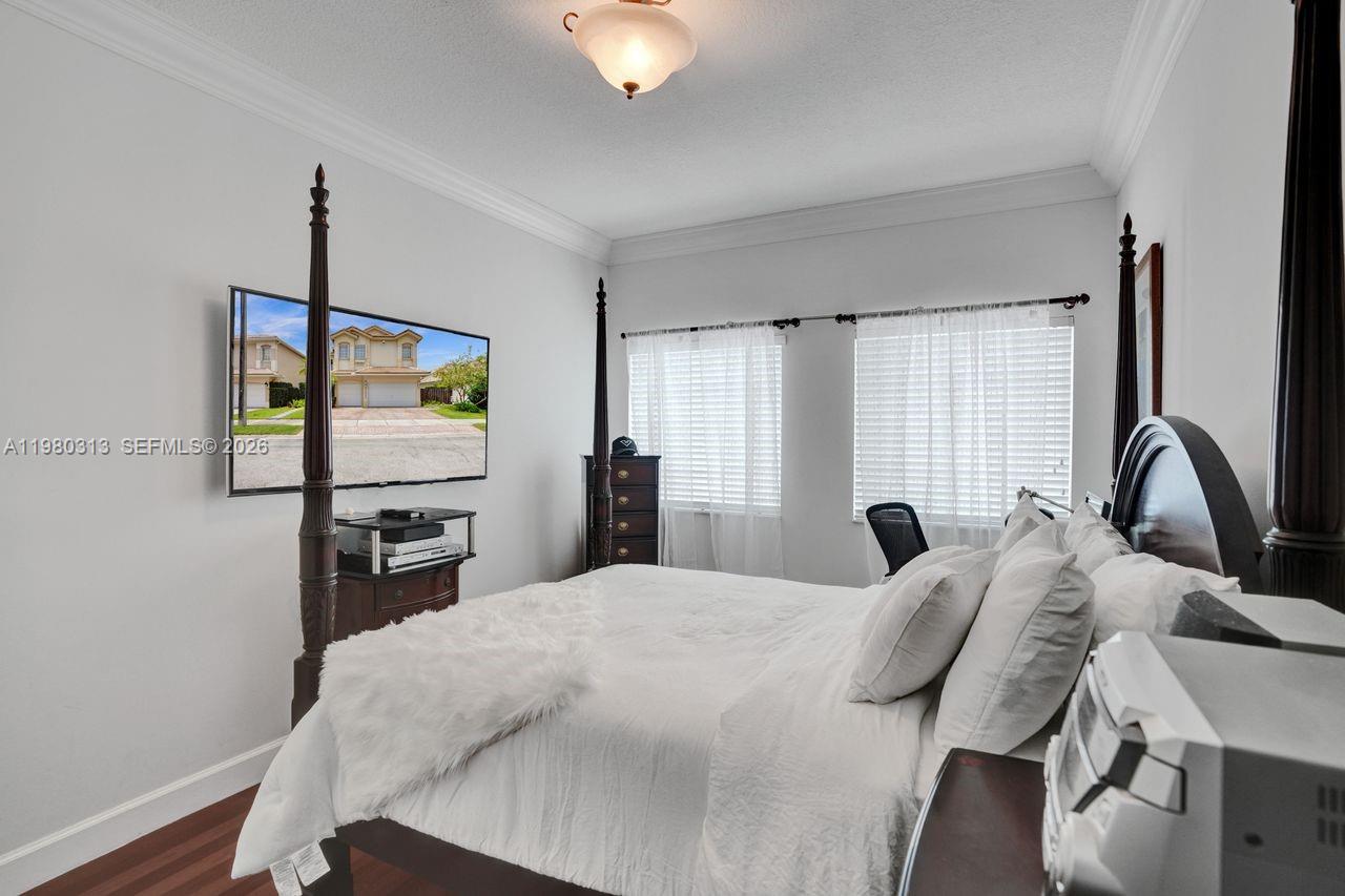 11008 NW 73rd St Doral, FL 33178