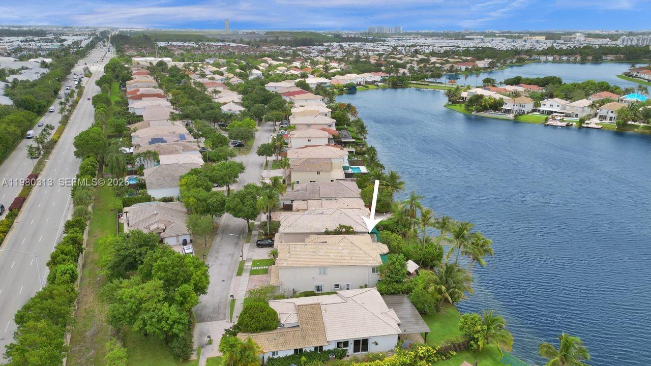 11008 NW 73rd St Doral, FL 33178