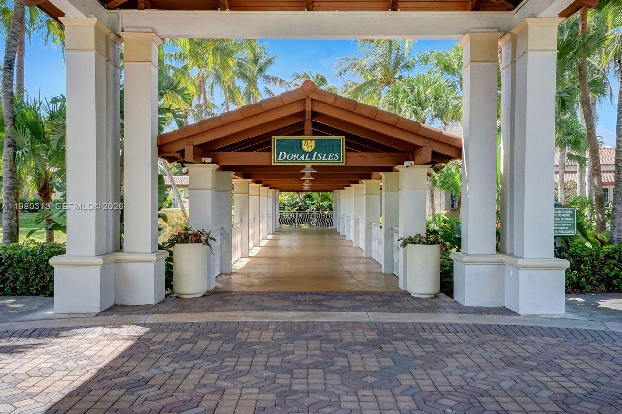 11008 NW 73rd St Doral, FL 33178