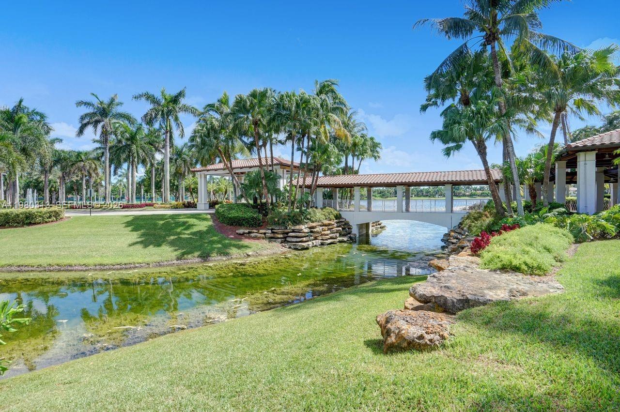 11008 NW 73rd St Doral, FL 33178