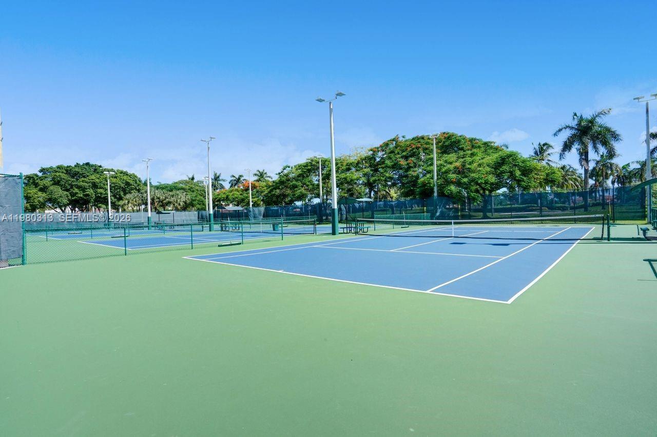 11008 NW 73rd St Doral, FL 33178