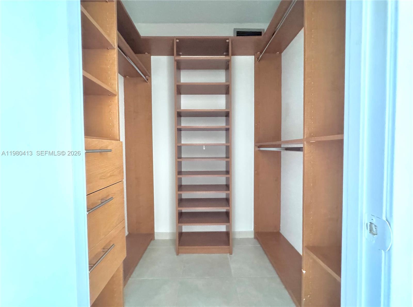 400 Kings Pt Dr #624 Sunny Isles Beach, FL 33160