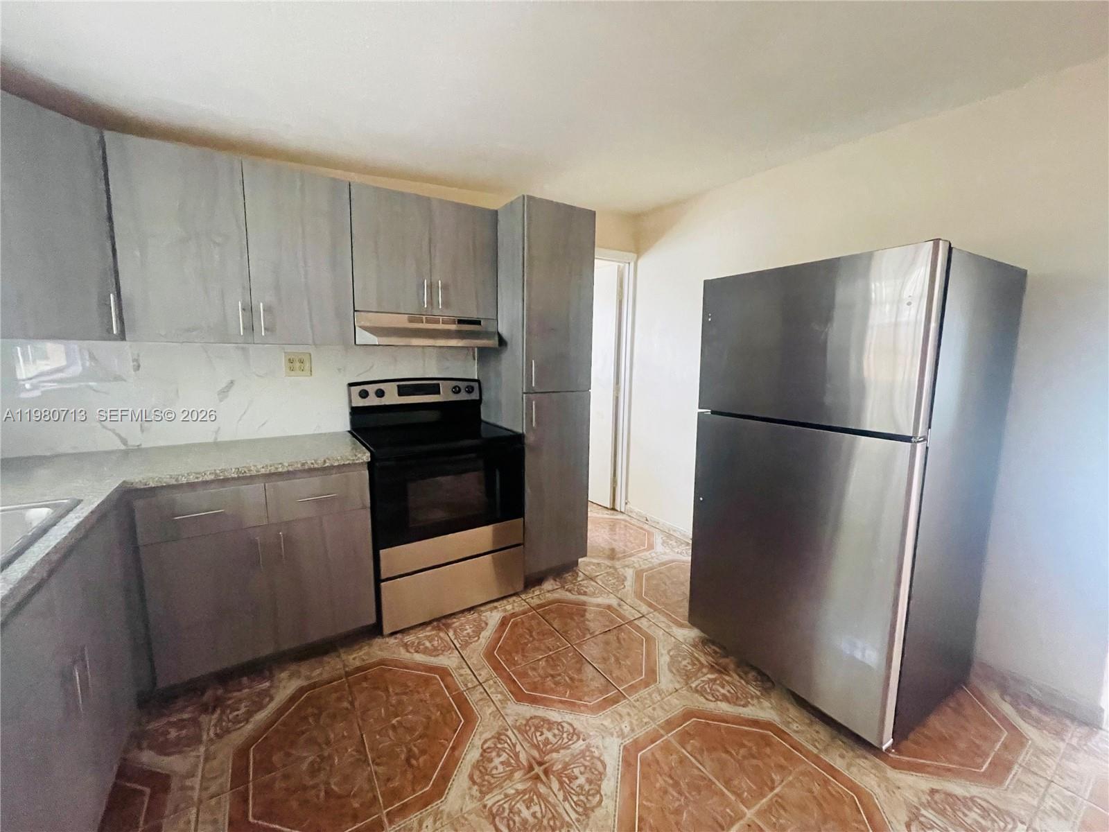 18425 NW 42nd Pl Miami Gardens, FL 33055