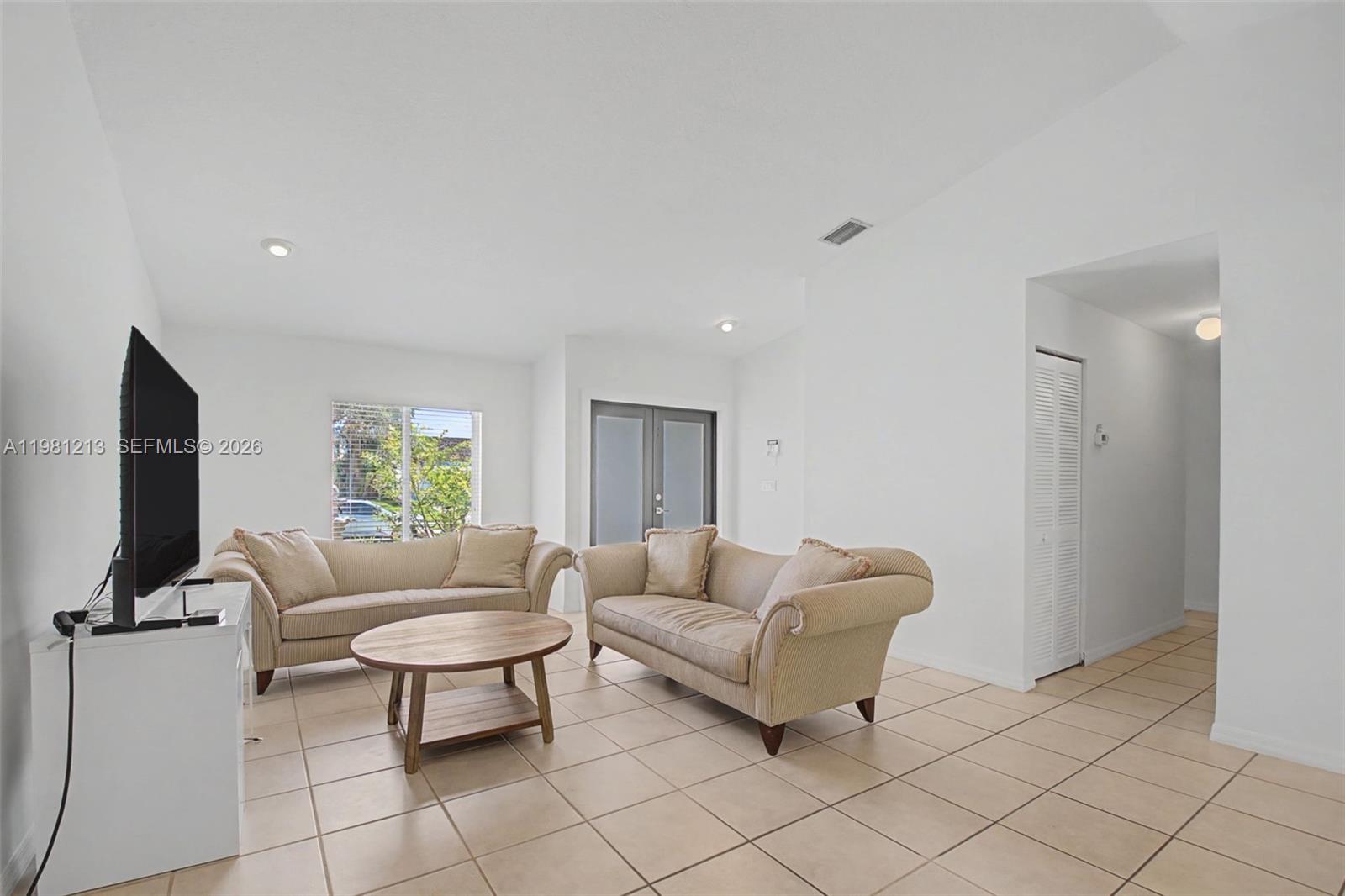 19920 Cutler Ct Cutler Bay, FL 33189