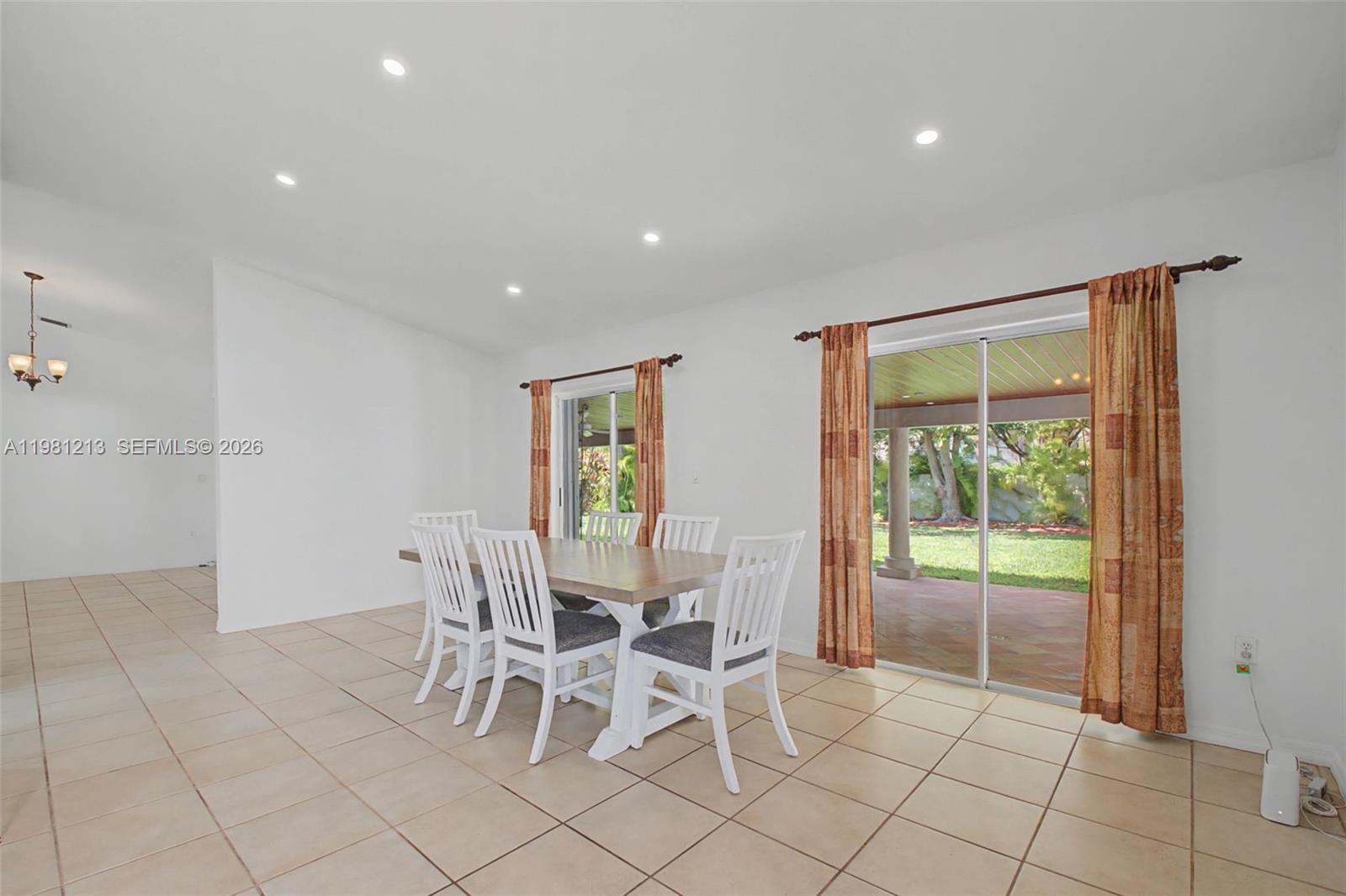 19920 Cutler Ct Cutler Bay, FL 33189