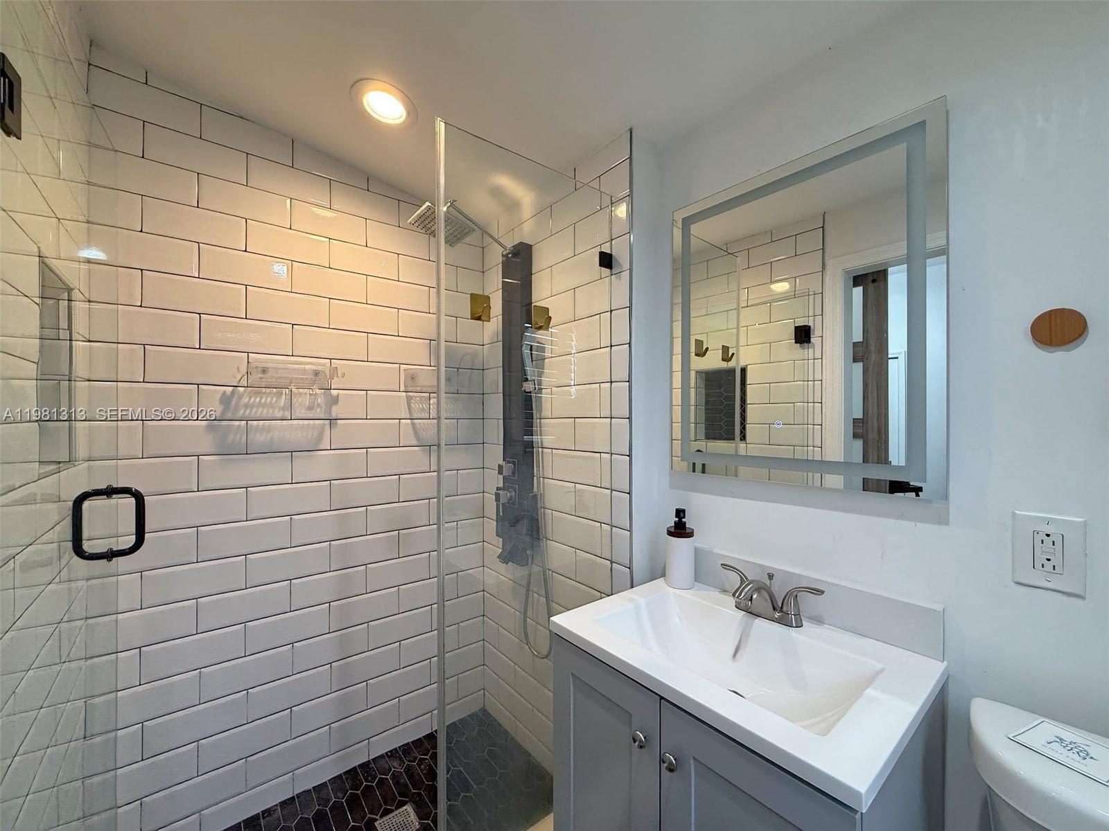 2525 Tortugas Ln Fort Lauderdale, FL 33312