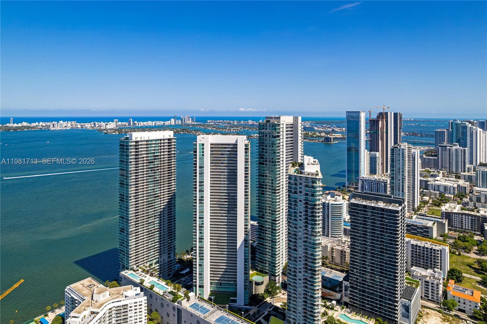 650 NE 32nd St #UPH5302 Miami, FL 33137