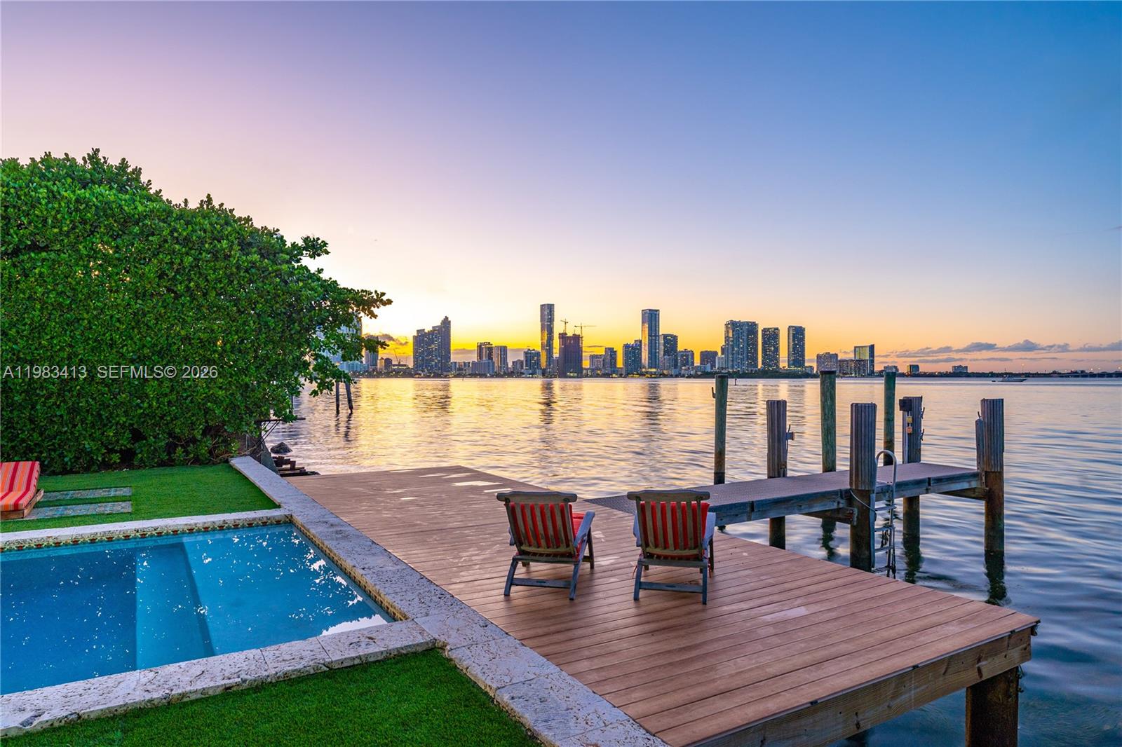 1277 N Venetian Way Miami, FL 33139