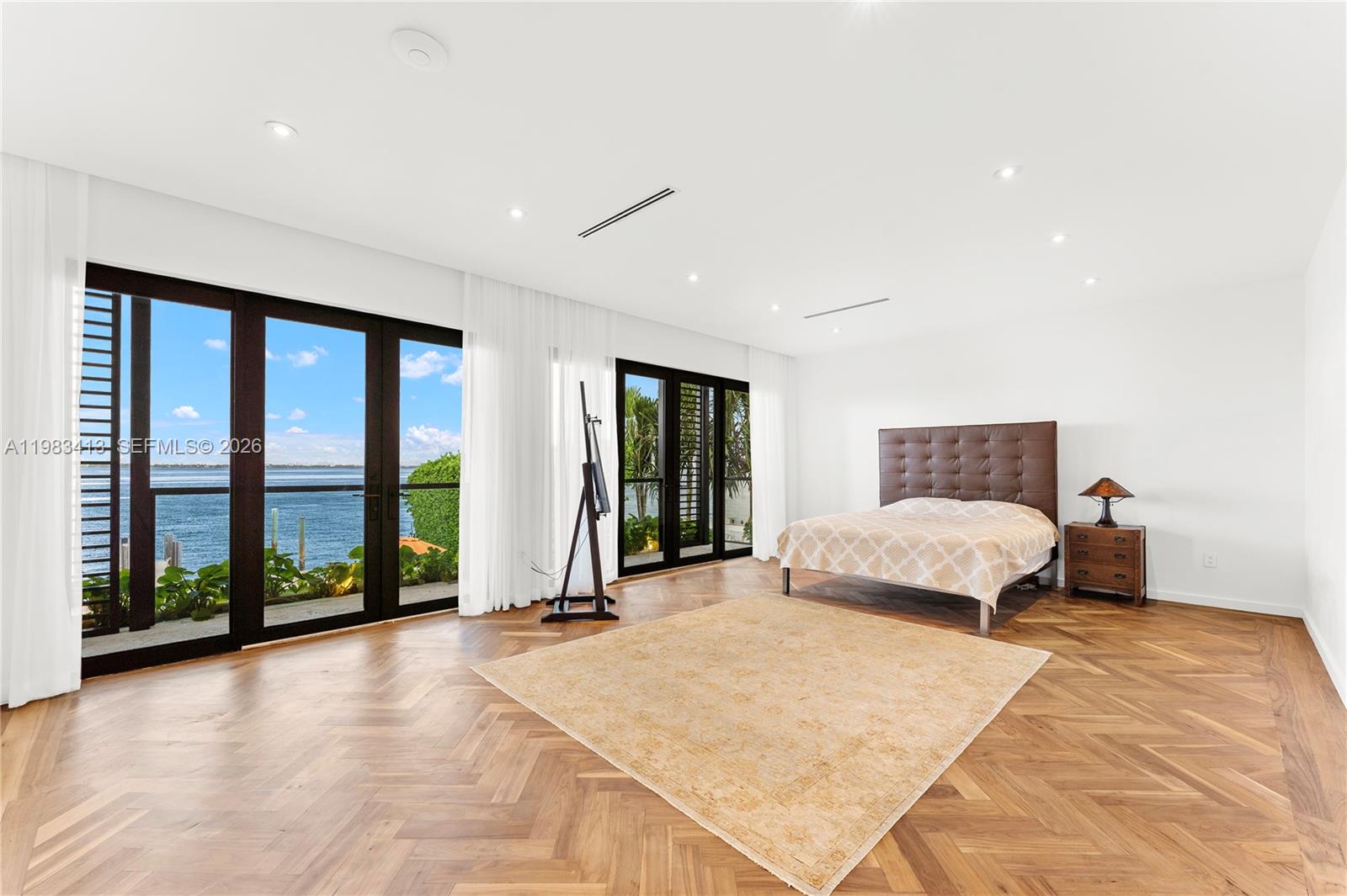 1277 N Venetian Way Miami, FL 33139