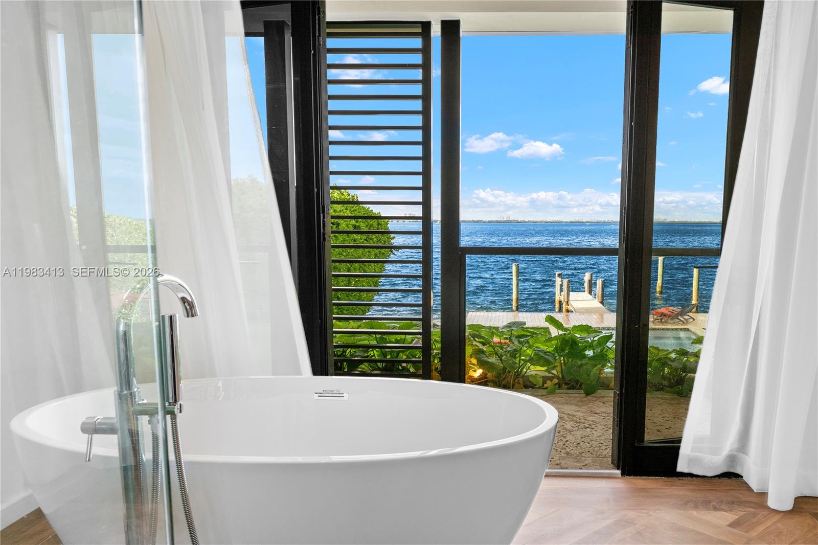 1277 N Venetian Way Miami, FL 33139