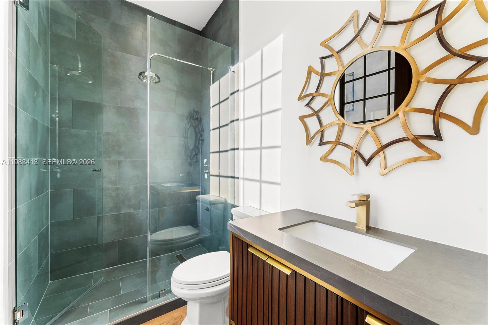 1277 N Venetian Way Miami, FL 33139