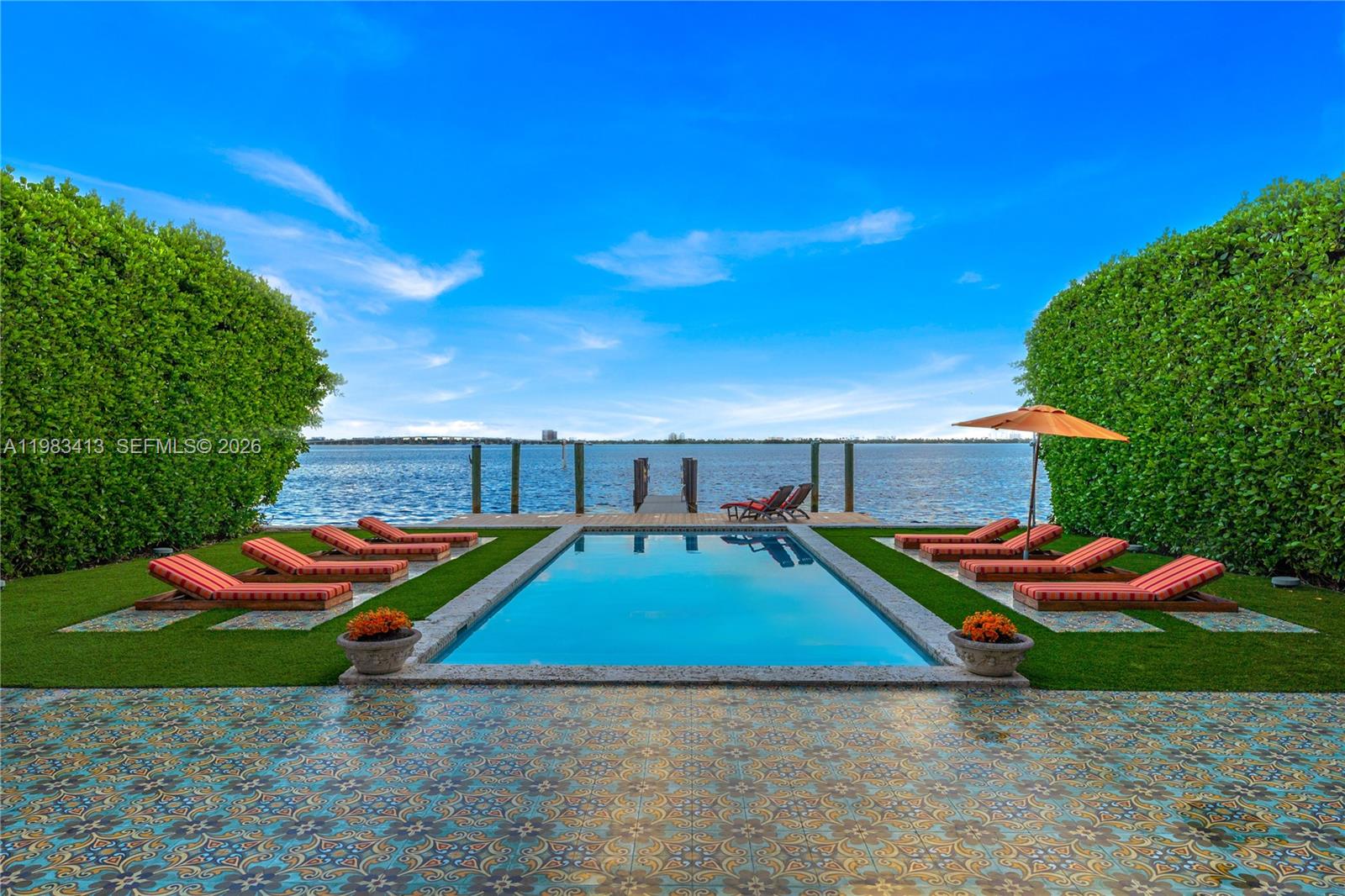 1277 N Venetian Way Miami, FL 33139