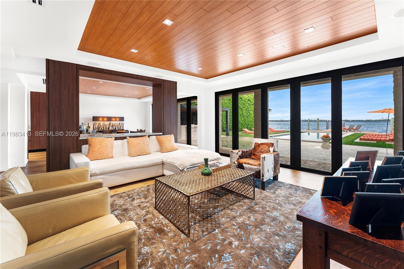 1277 N Venetian Way Miami, FL 33139