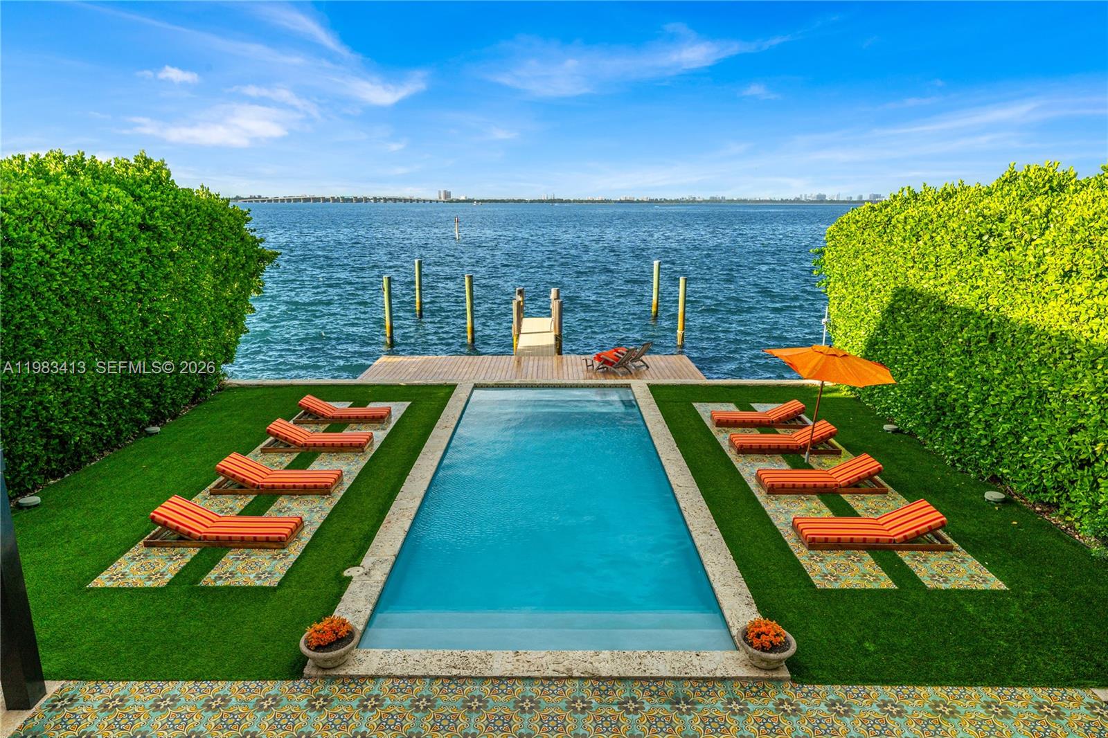 1277 N Venetian Way Miami, FL 33139