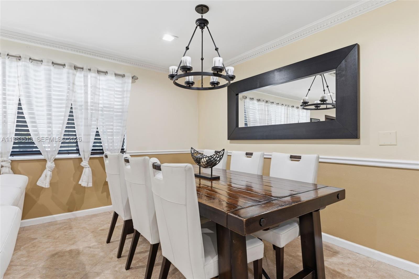 2485 NE 214th St Miami, FL 33180