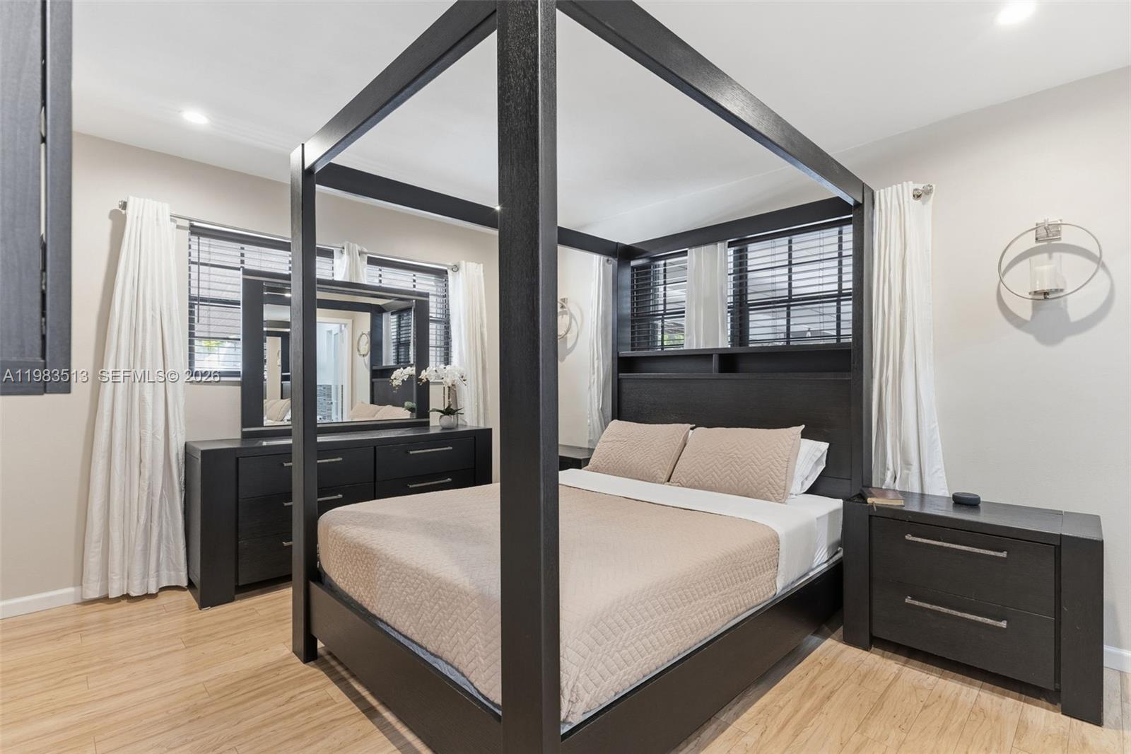 2485 NE 214th St Miami, FL 33180