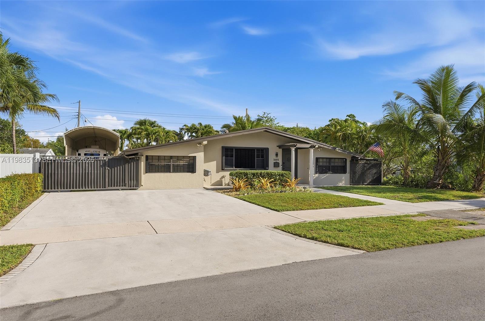 2485 NE 214th St Miami, FL 33180