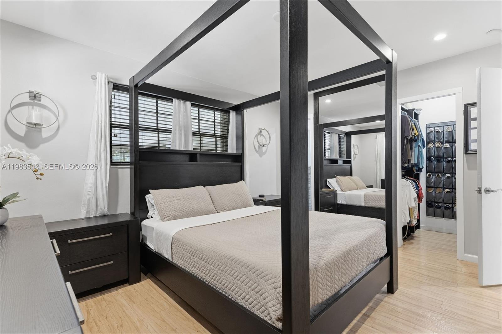 2485 NE 214th St Miami, FL 33180