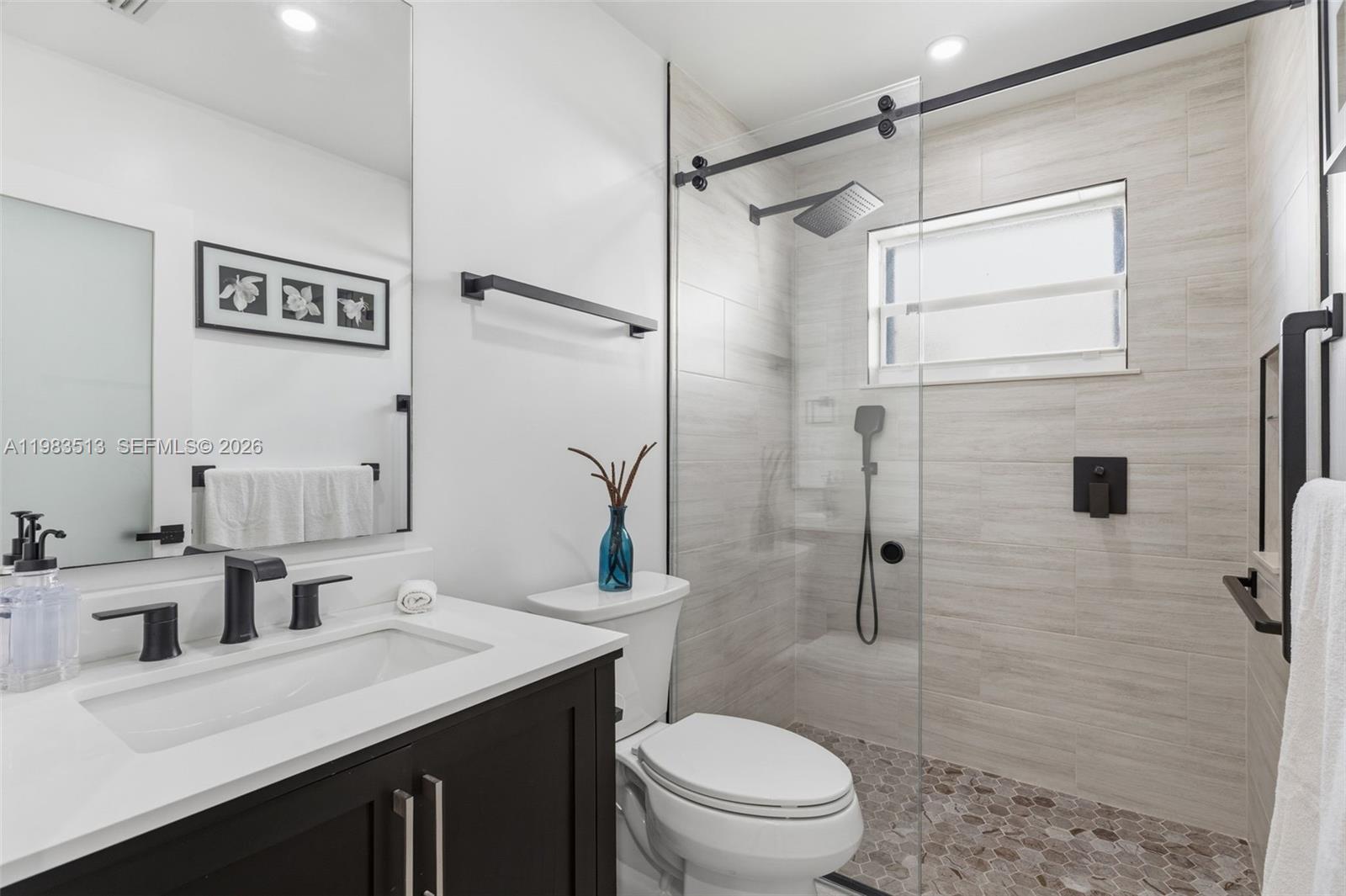 2485 NE 214th St Miami, FL 33180