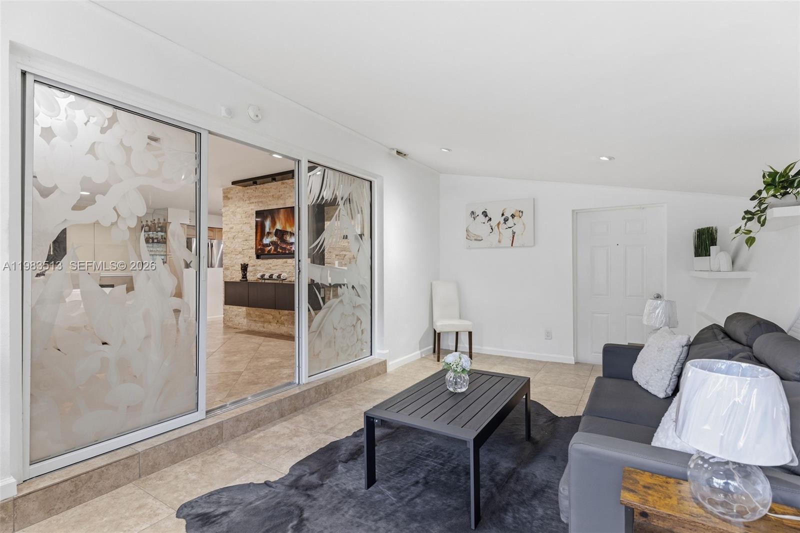 2485 NE 214th St Miami, FL 33180