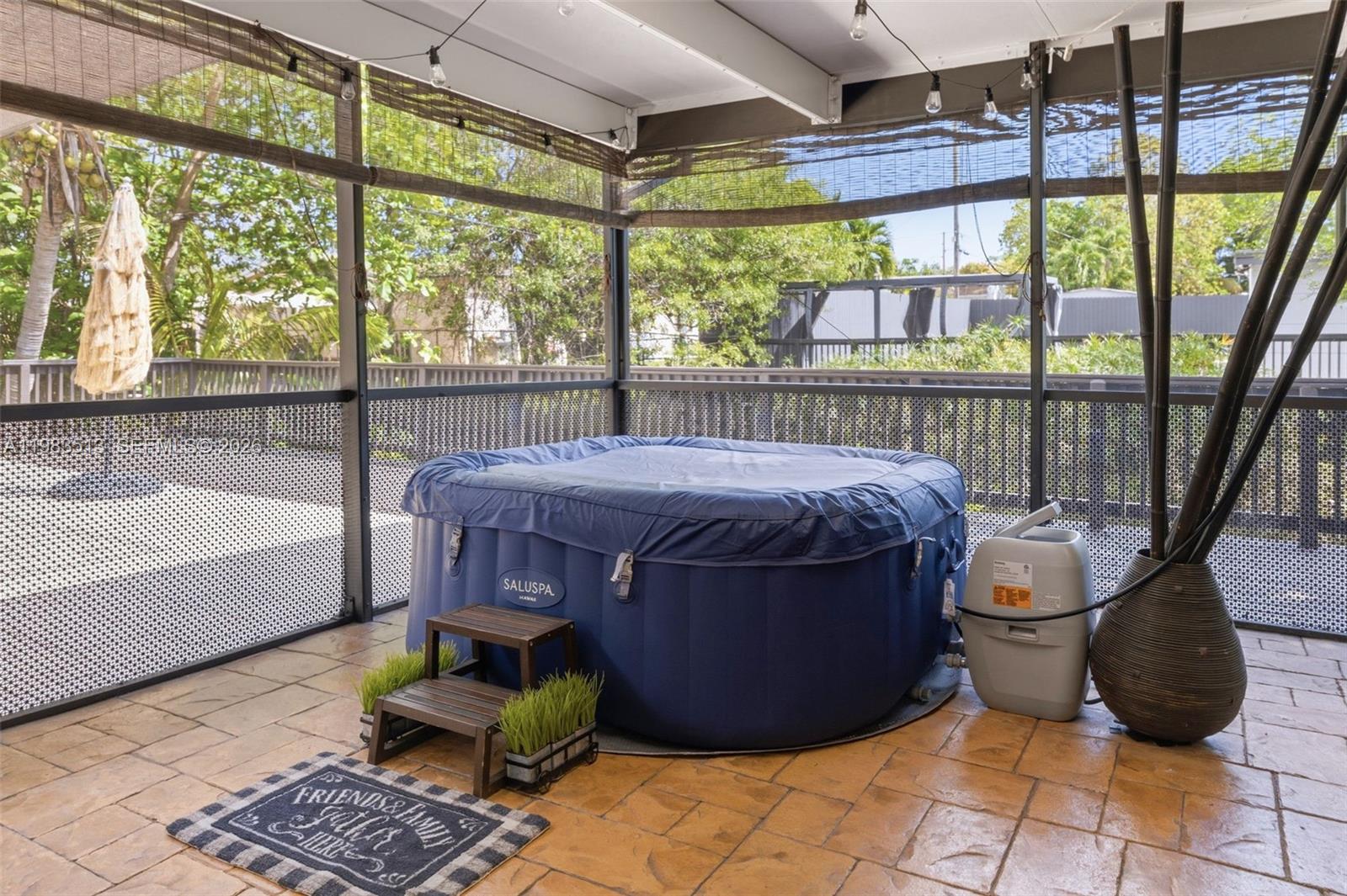 2485 NE 214th St Miami, FL 33180