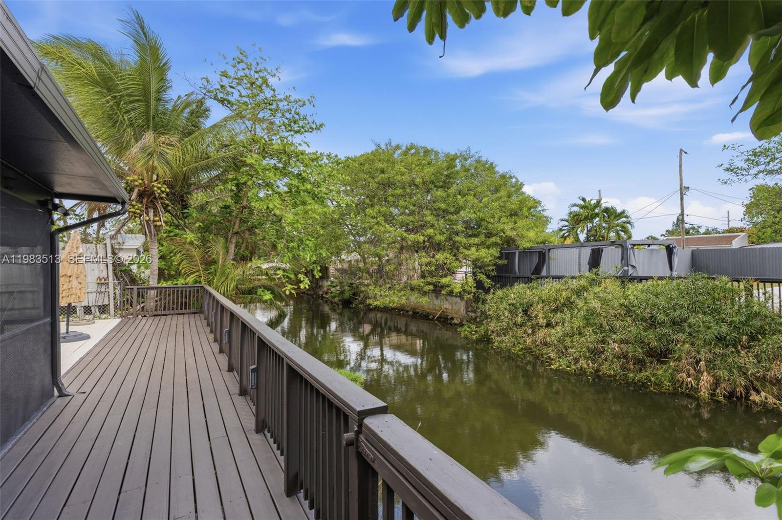 2485 NE 214th St Miami, FL 33180