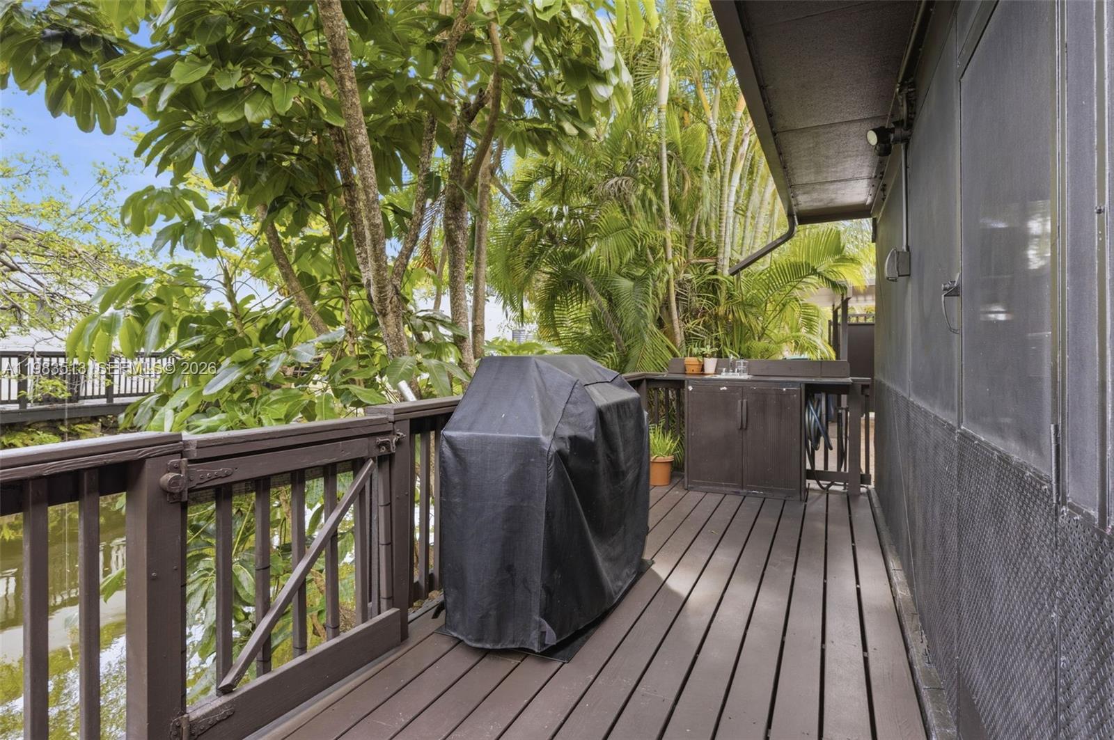 2485 NE 214th St Miami, FL 33180