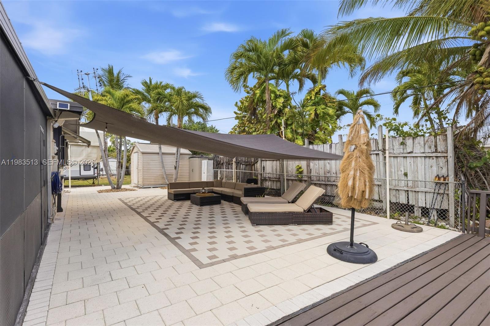 2485 NE 214th St Miami, FL 33180