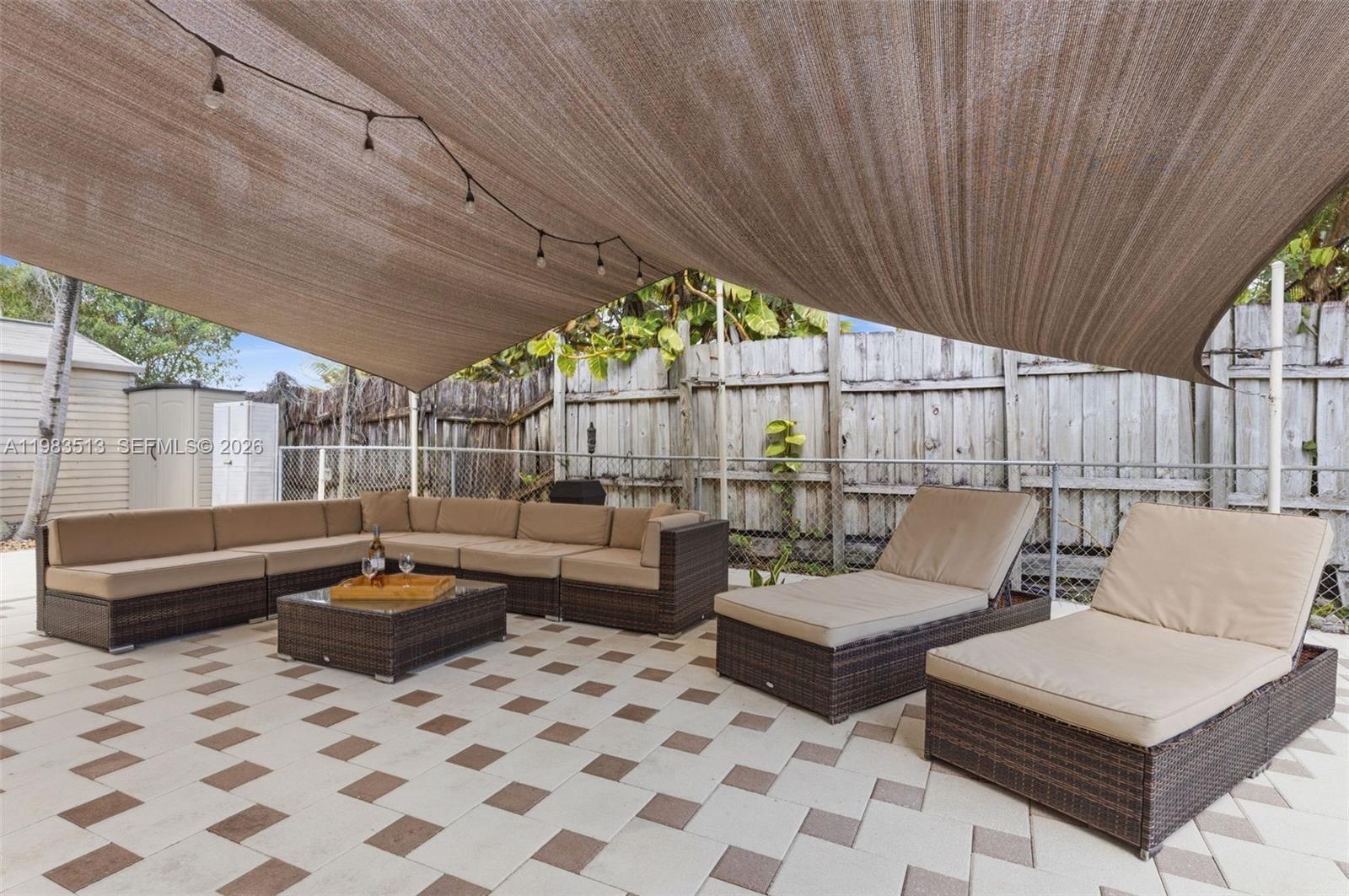 2485 NE 214th St Miami, FL 33180