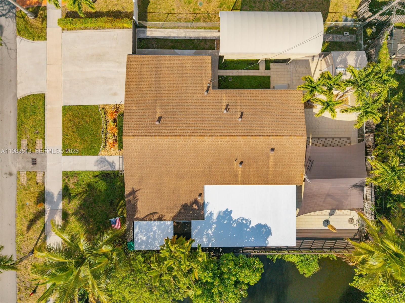 2485 NE 214th St Miami, FL 33180