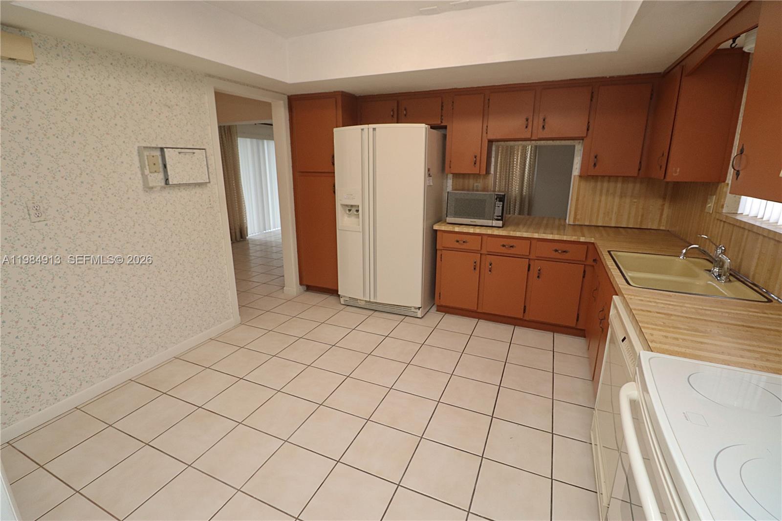 11820 Sheridan St Pembroke Pines, FL 33026