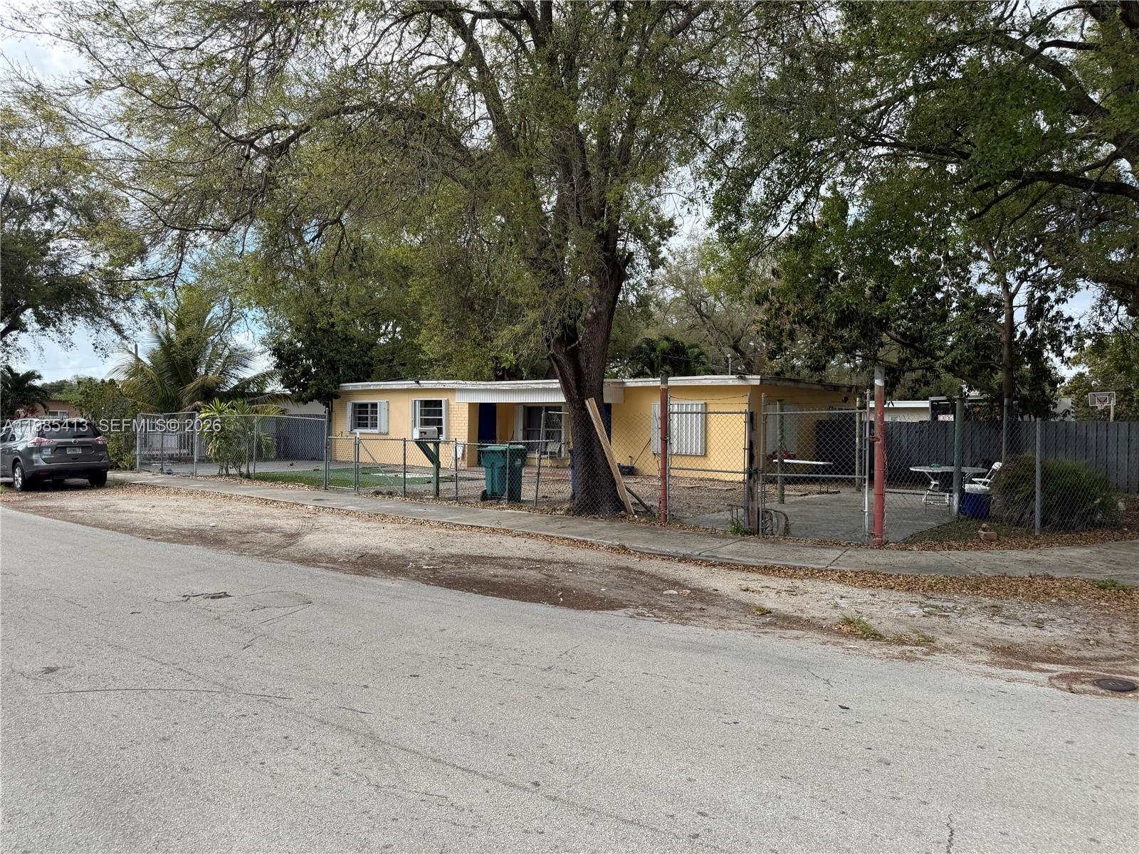 2101 NW 93rd Ter Miami, FL 33147