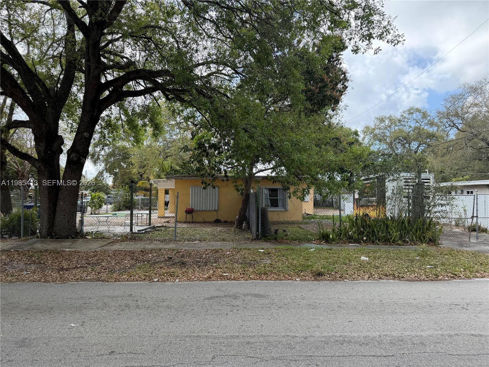 2101 NW 93rd Ter Miami, FL 33147