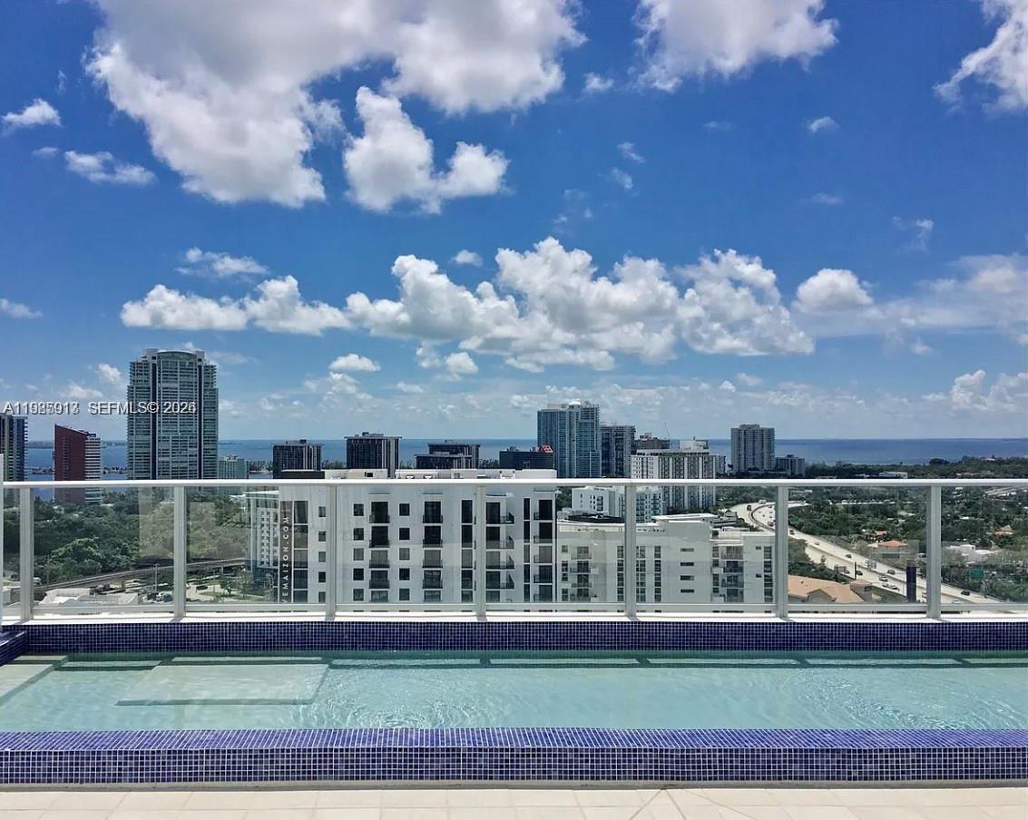 image Brickell Ten43