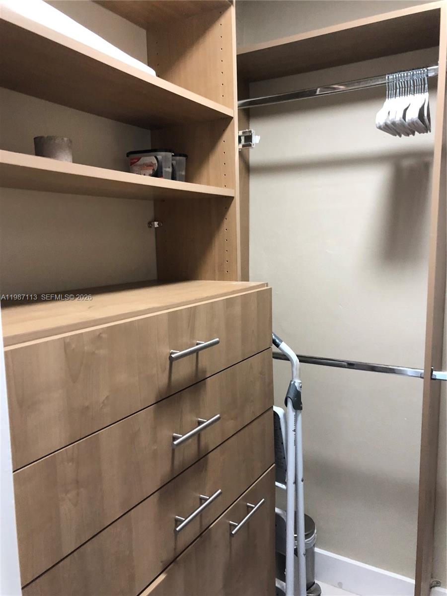 image Mirador 1000 (South Tower)16