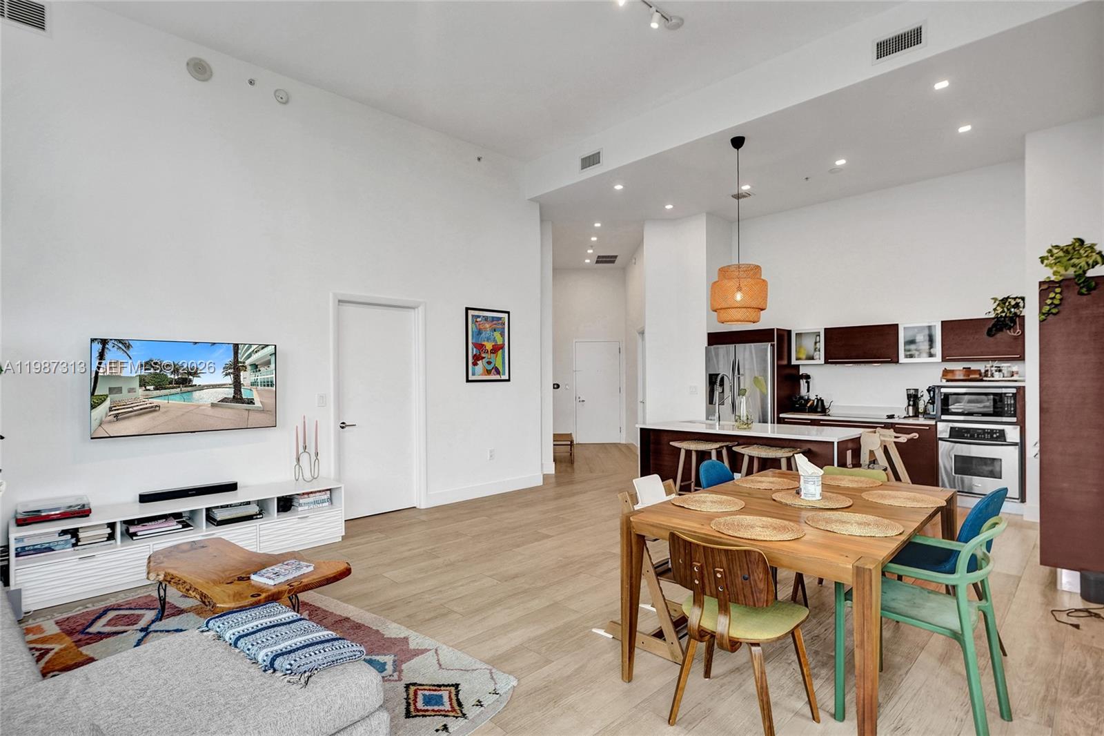 1900 N Bayshore Dr #816 Miami, FL 33132