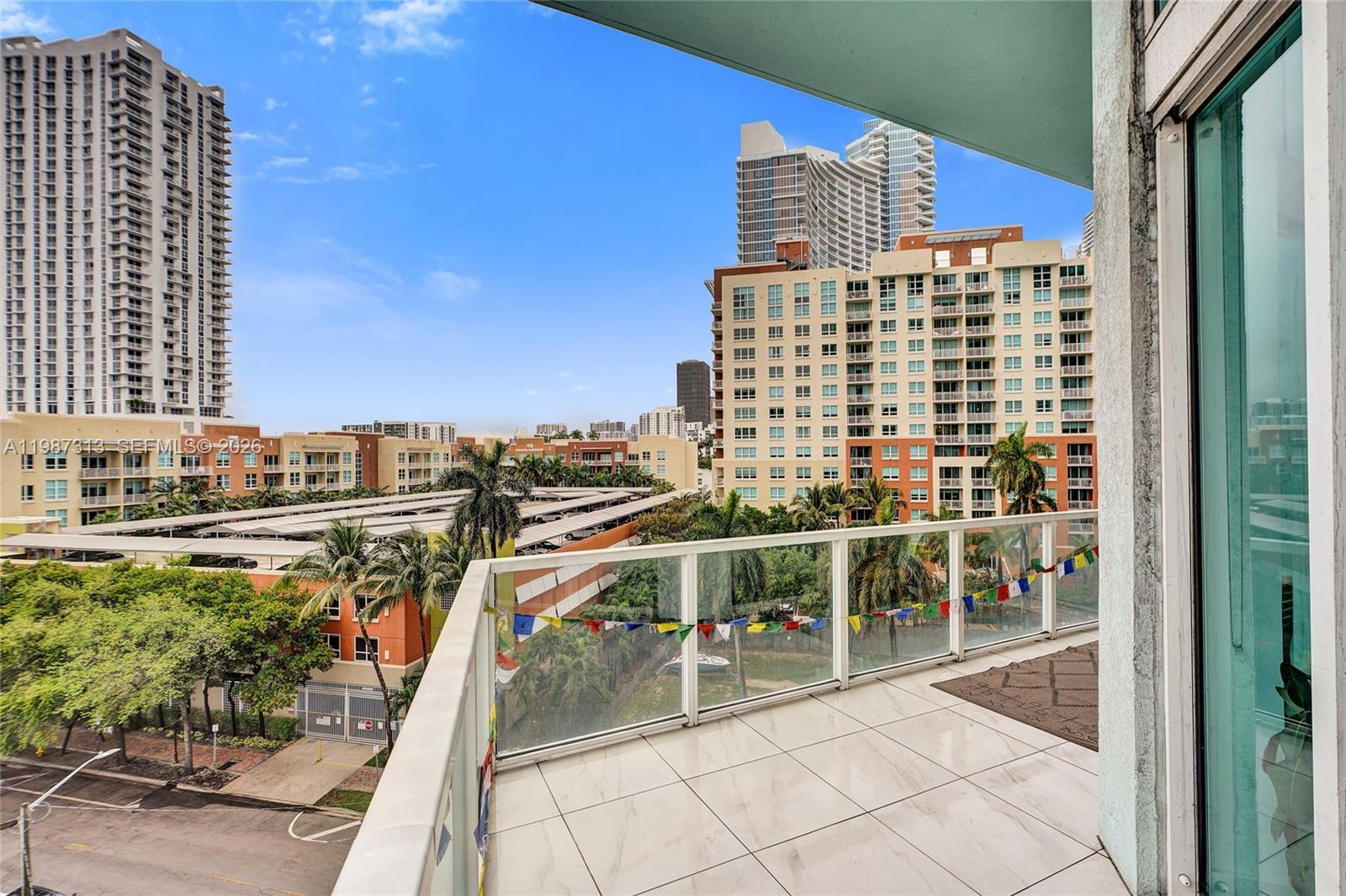 1900 N Bayshore Dr #816 Miami, FL 33132