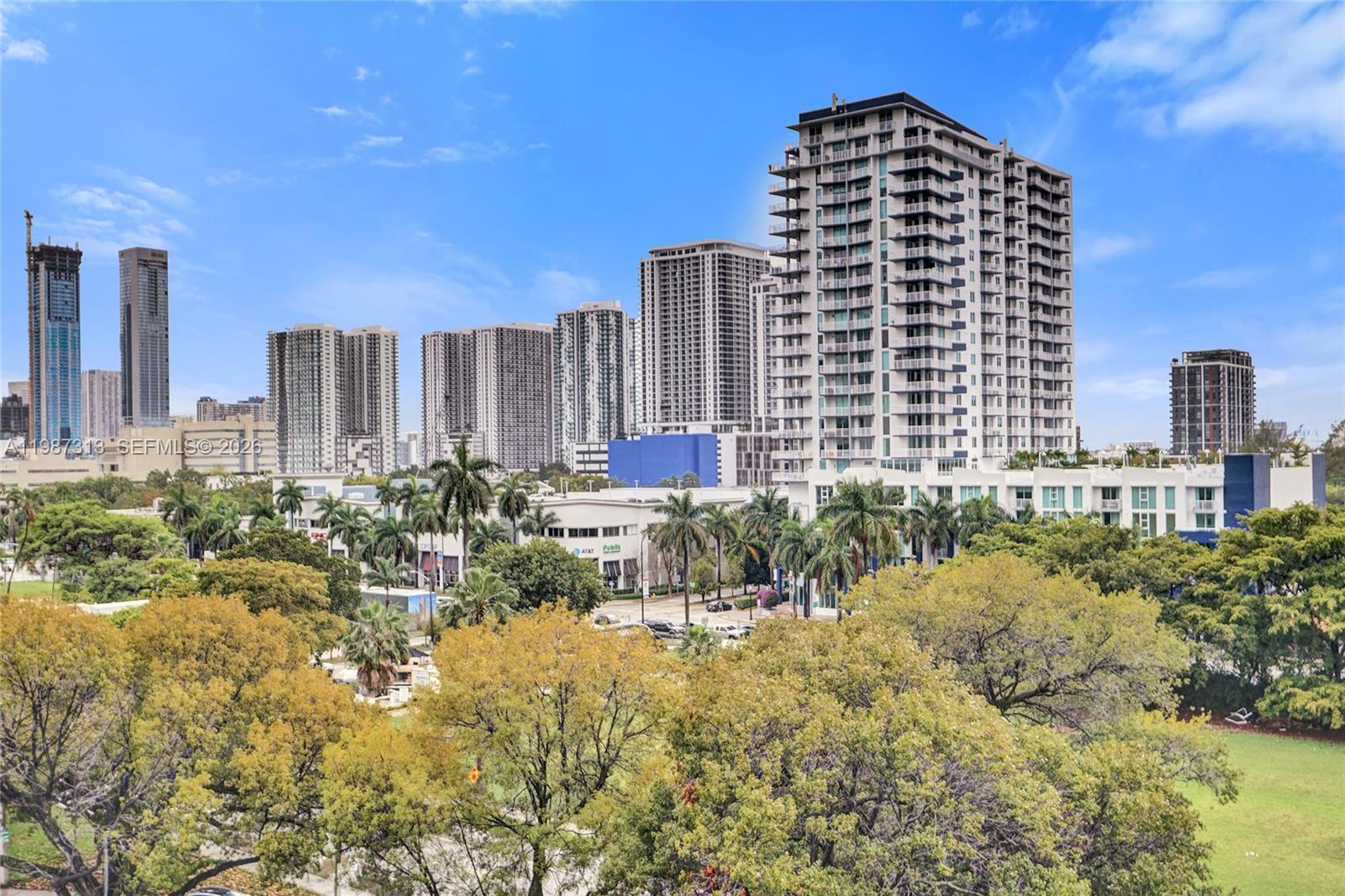 1900 N Bayshore Dr #816 Miami, FL 33132