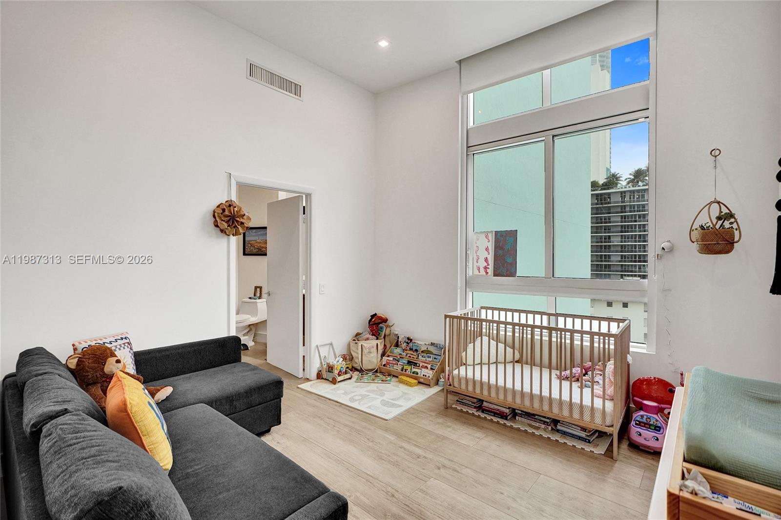 1900 N Bayshore Dr #816 Miami, FL 33132