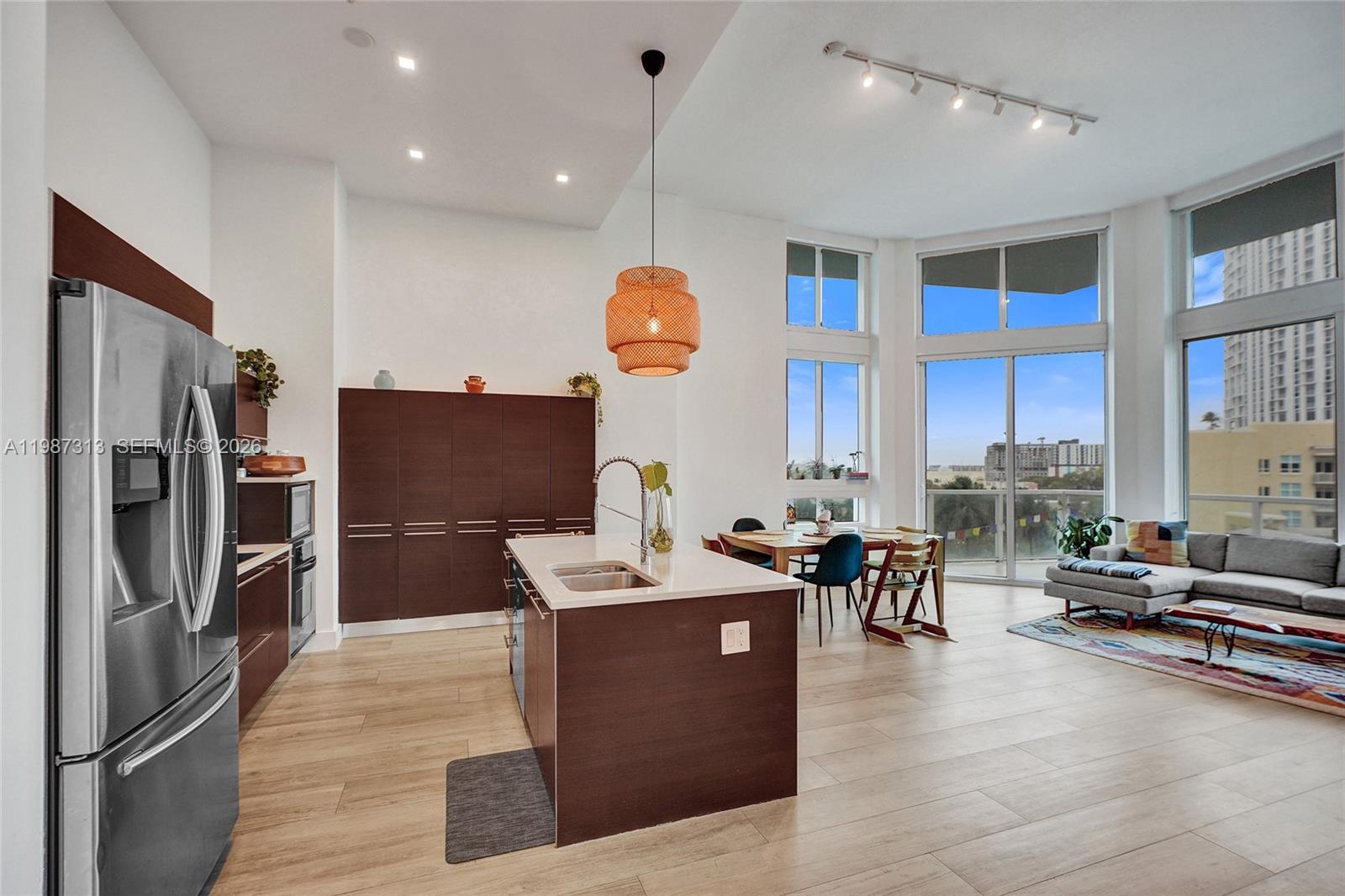 1900 N Bayshore Dr #816 Miami, FL 33132