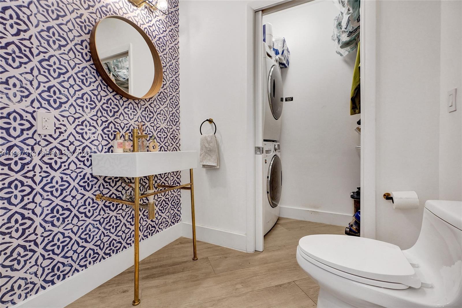 1900 N Bayshore Dr #816 Miami, FL 33132