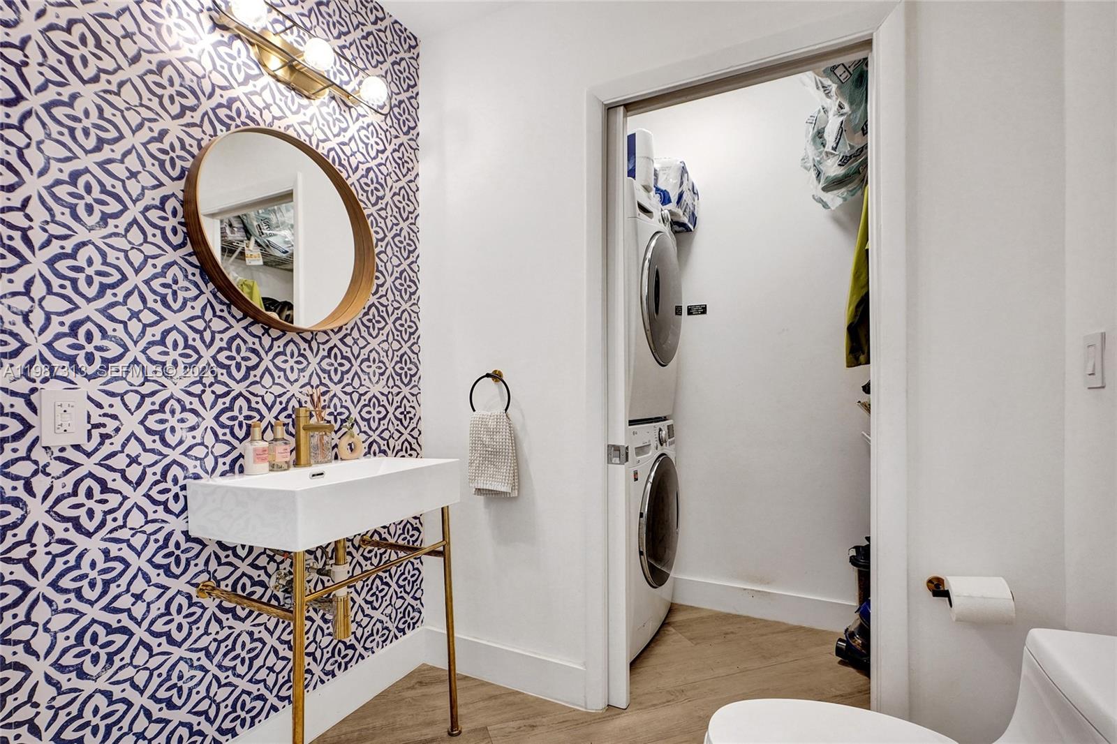 1900 N Bayshore Dr #816 Miami, FL 33132