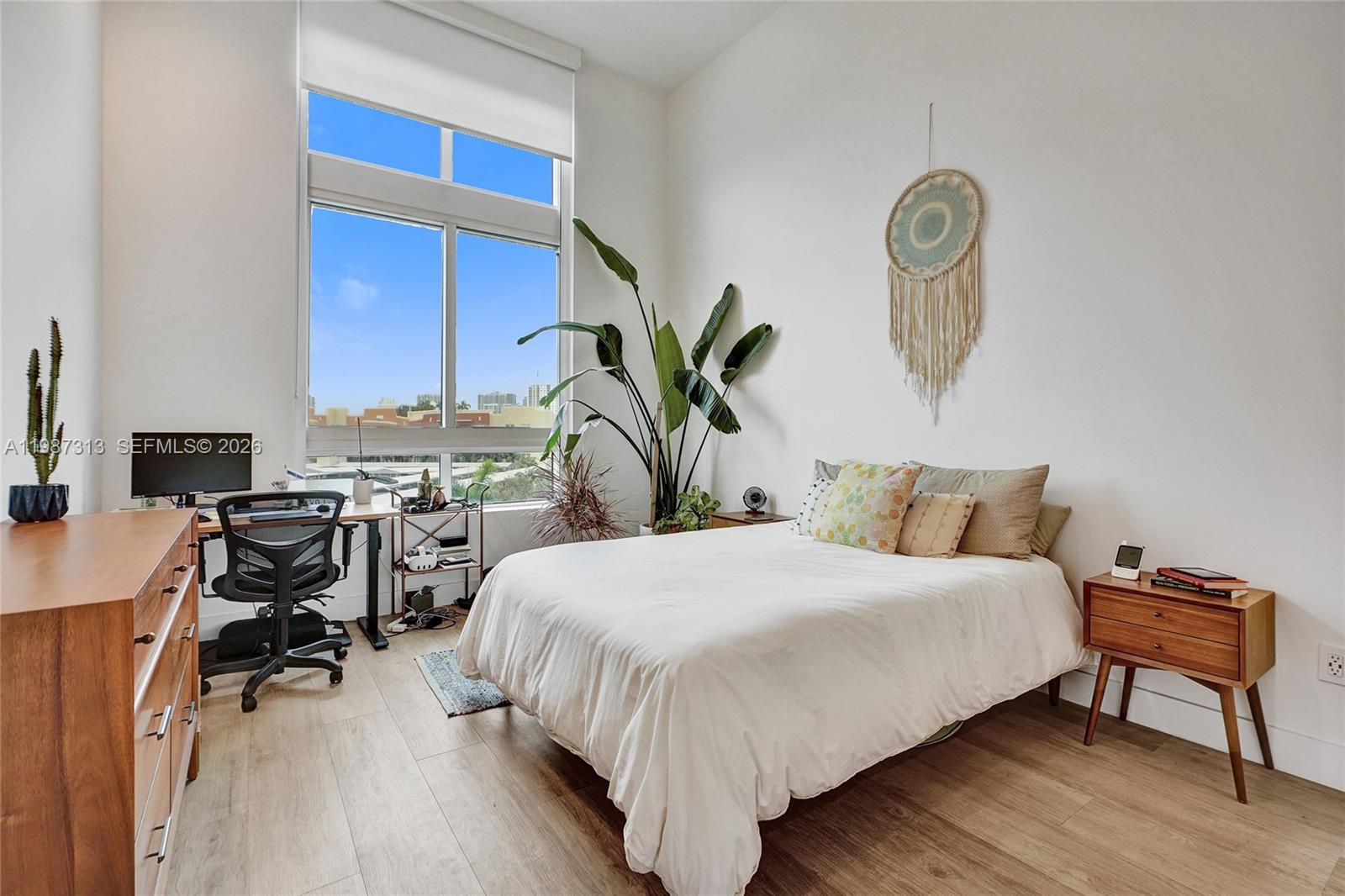 1900 N Bayshore Dr #816 Miami, FL 33132