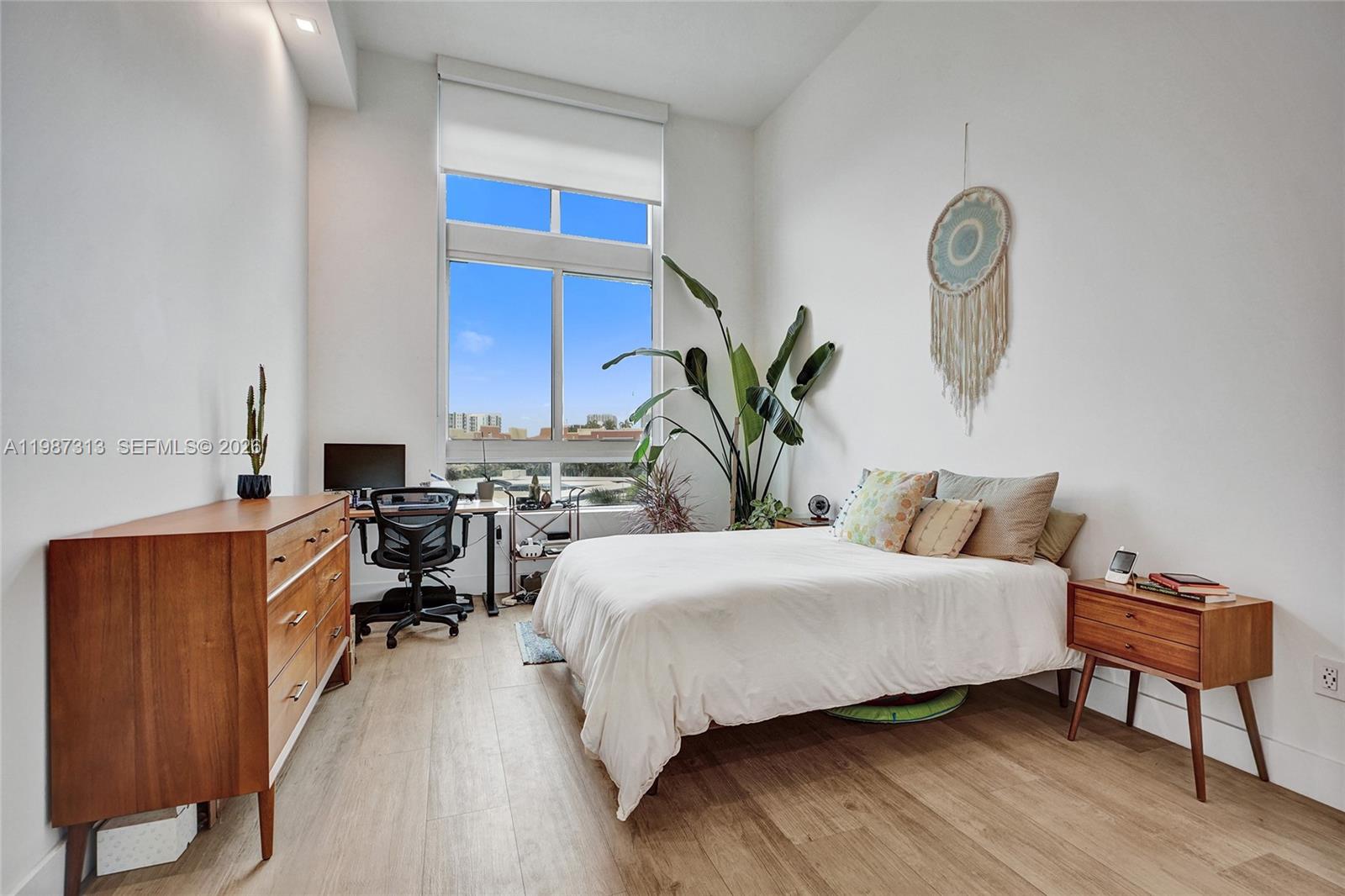 1900 N Bayshore Dr #816 Miami, FL 33132