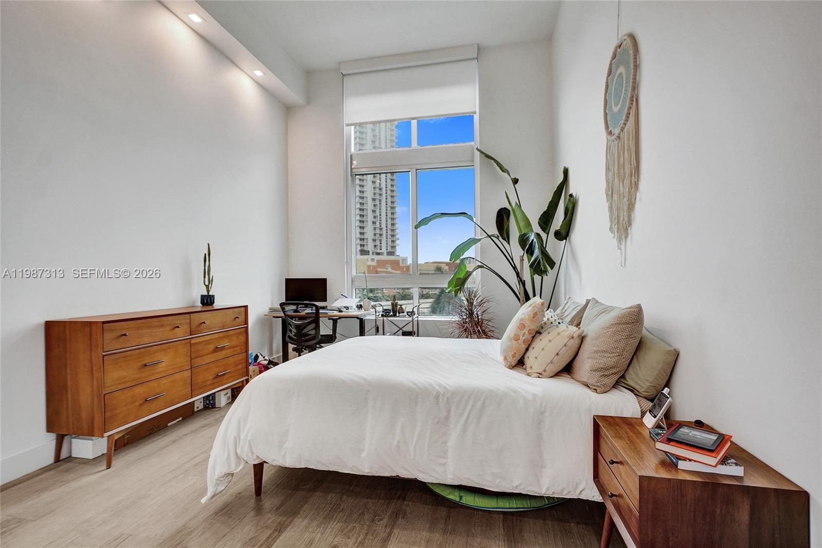 1900 N Bayshore Dr #816 Miami, FL 33132