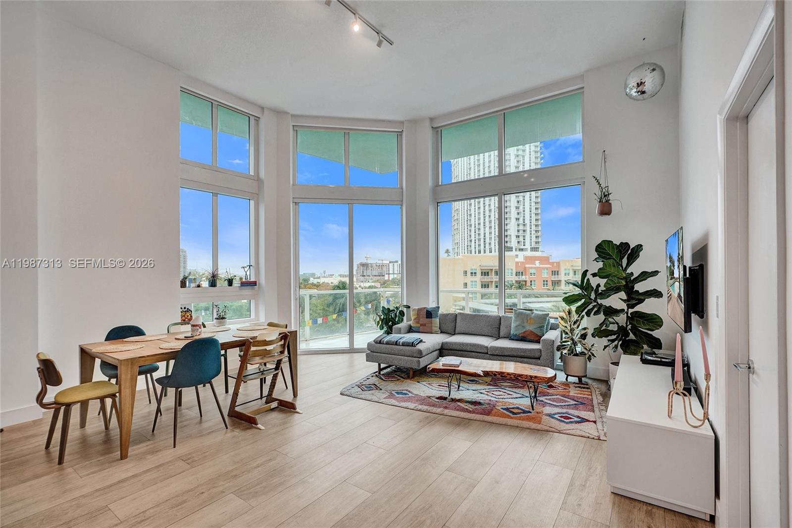 1900 N Bayshore Dr #816 Miami, FL 33132